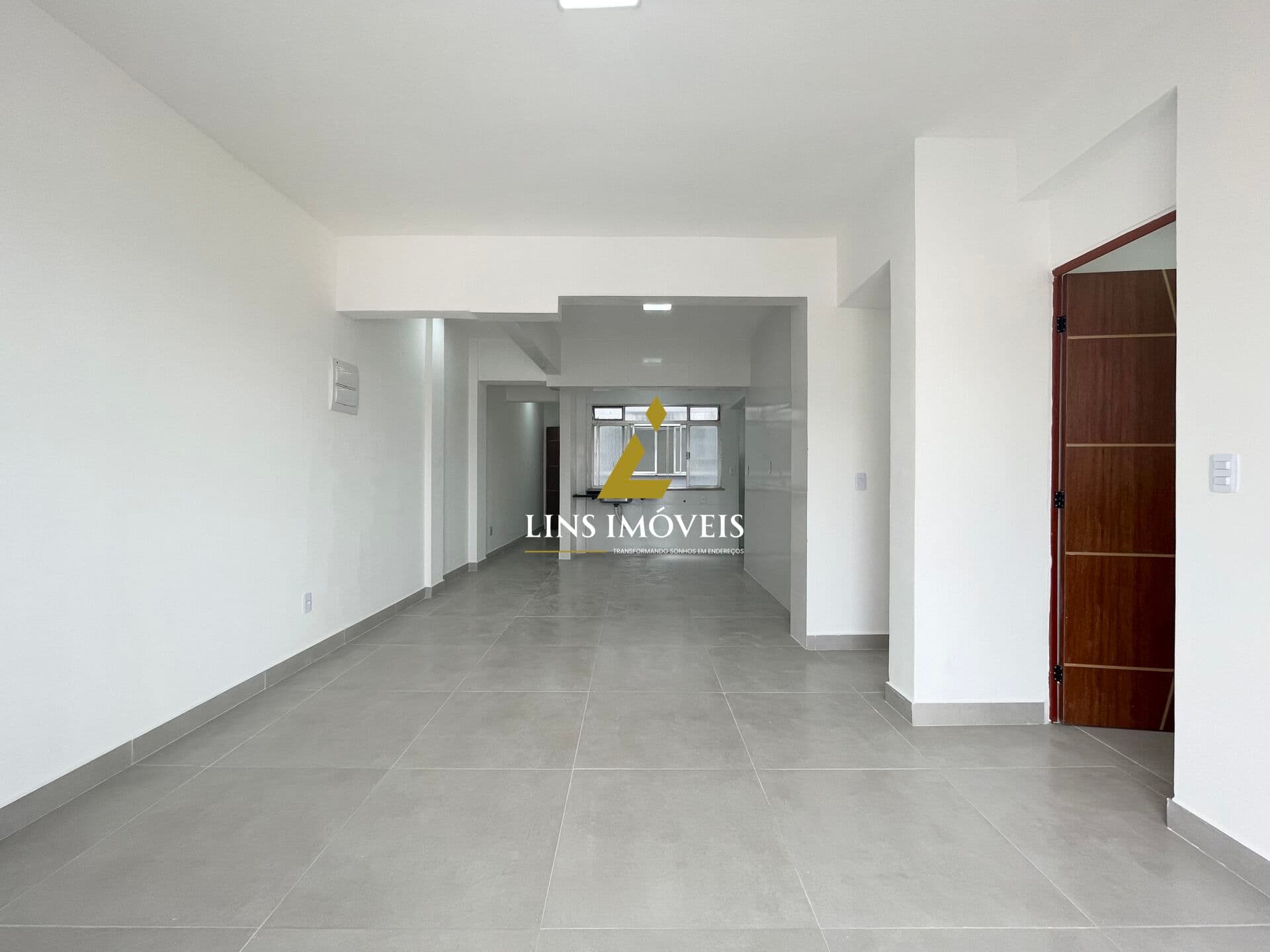 Apartamento à venda, Rua Braulio Muniz, 75m², varanda, vaga de garagem, sol da manhã, R$ 280.000, Abolição, Rio de Janeiro, RJ.