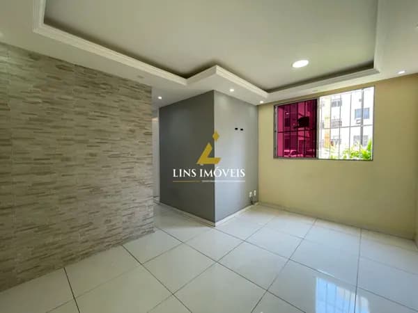 Excelente oportunidade no CONDOMÍNIO COMPLETO ZONA NORTE - Rua Moacir de Almeida, RJ / Apartamento Térreo, Lazer completo - 02 Quartos c/ Vaga de Garagem | 43 m².