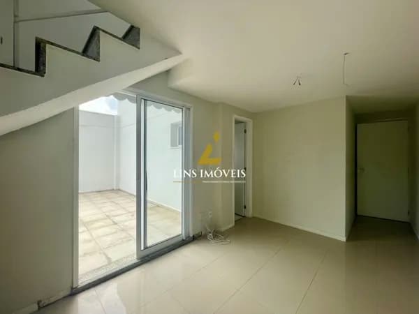 Cobertura à venda no Méier RJ – 2 quartos, 2 vagas, infraestrutura completa – 112m²