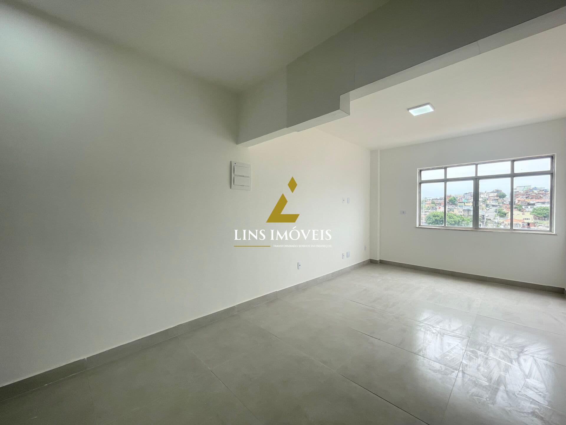 Apartamento à venda, Rua Braulio Muniz, 59m², vaga de garagem, sol da manhã, R$ 240.000, Abolição, Rio de Janeiro, RJ.