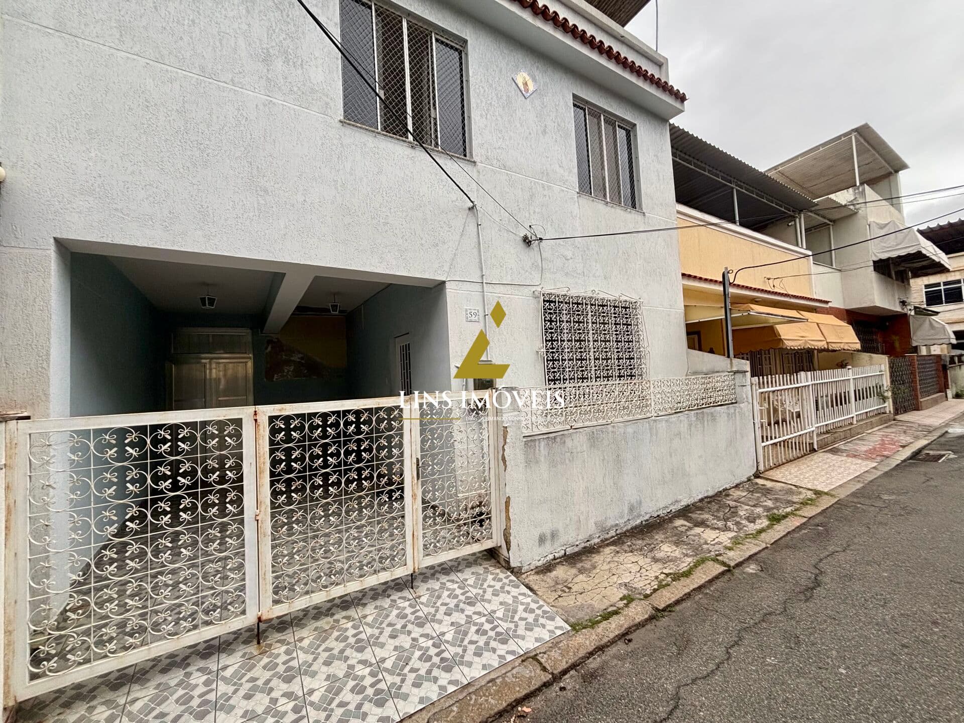 Casa Triplex à venda, R$ 550.000,00, 3 quartos com vaga, Olaria, RJ