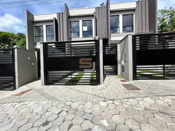 OPORTUNIDADE | Sobrado Alto Padrão no Água Verde em Blumenau