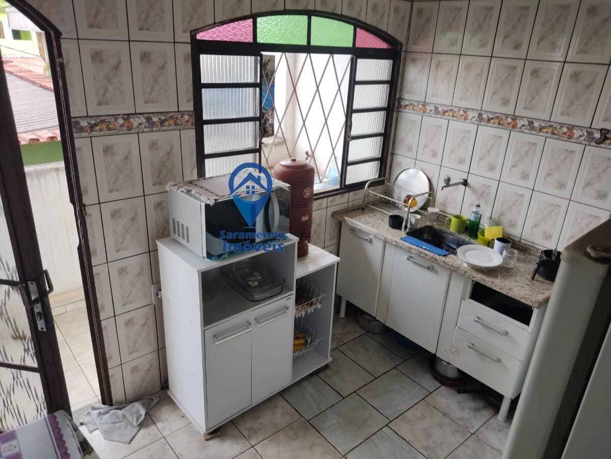 Casa Padrão para Venda em Vista do Sol Belo Horizonte-MG