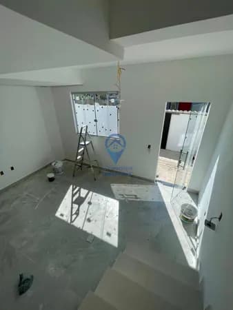 *OPORTUNIDADE NO SEVILHA– CASA DE ESQUINA COM QUINTAL!