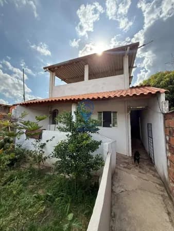 Casa à venda - Região de Vespasiano- MG