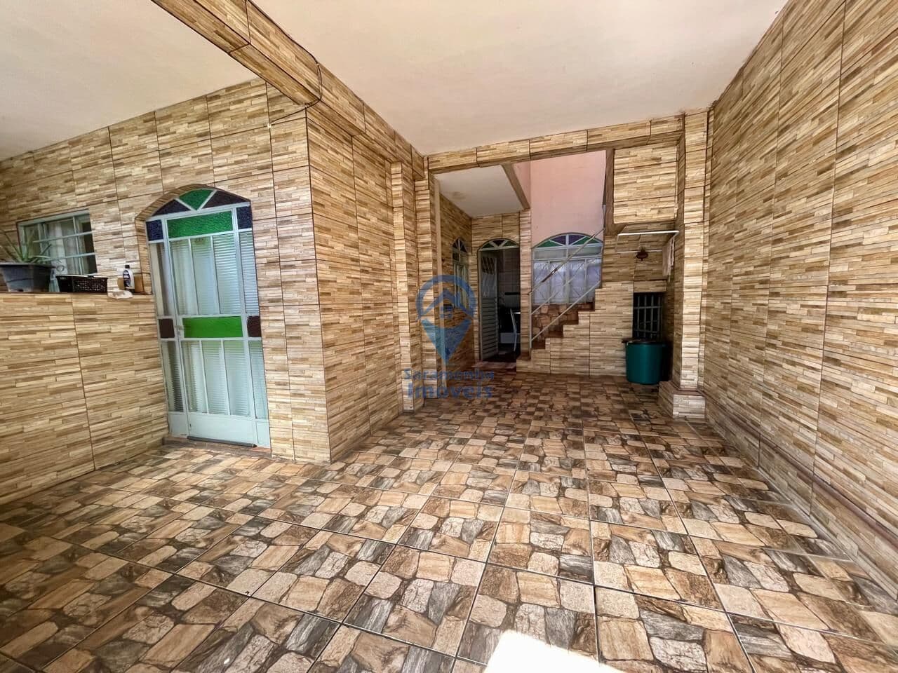 🏡 Casa Ampla à Venda – Bairro Araguaia, Região do Barreiro – BH
