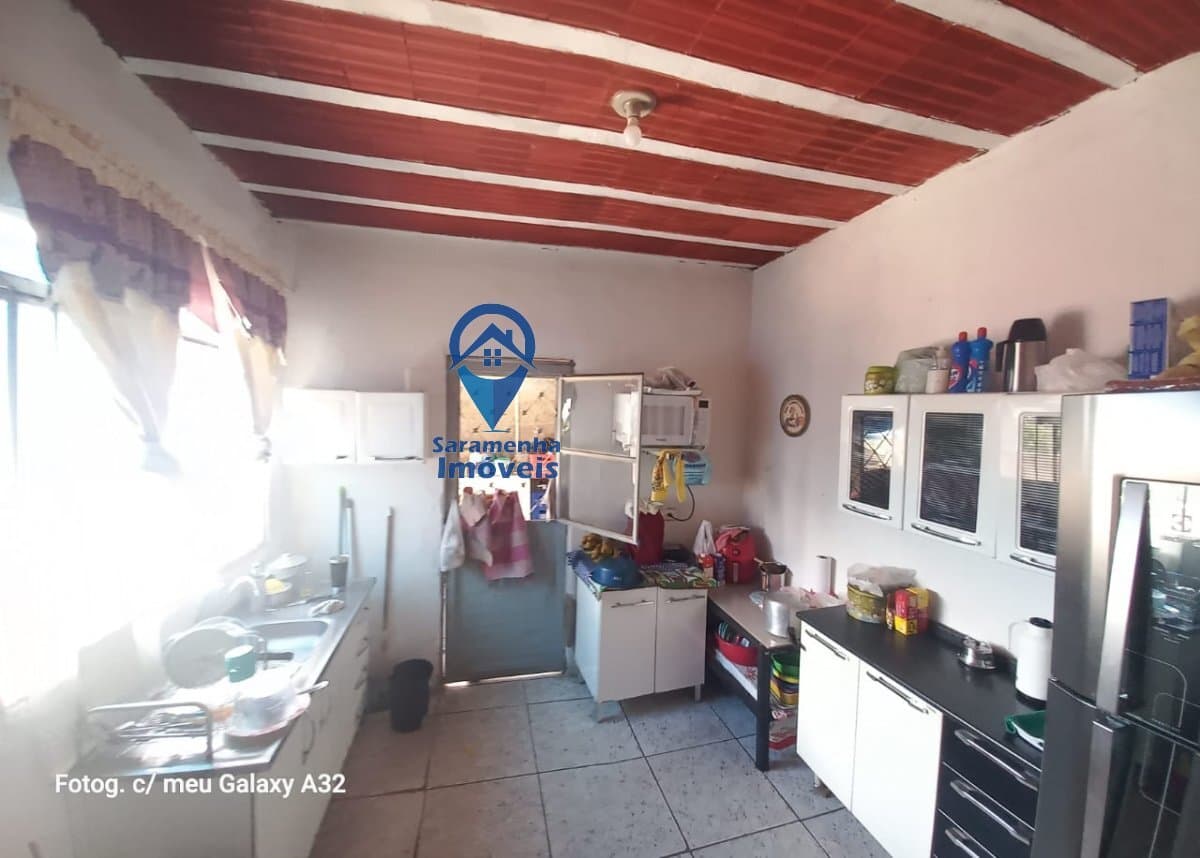 Casa Padrão para Venda em Vista do Sol Belo Horizonte-MG