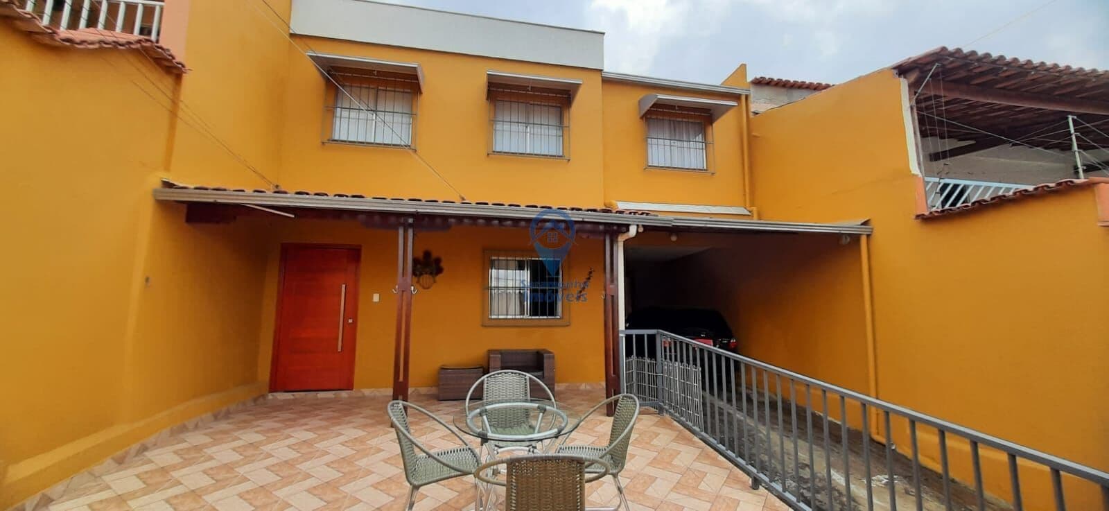 Uma linda casa na parte principal do Bairro Ribeiro de Abreu em BH.
