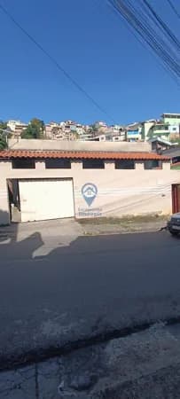 EXCELENTE OPORTUNIDADE DOIS IMÓVEIS ENTRADAS INDIVIDUAIS NO BAIRRO TUPI
