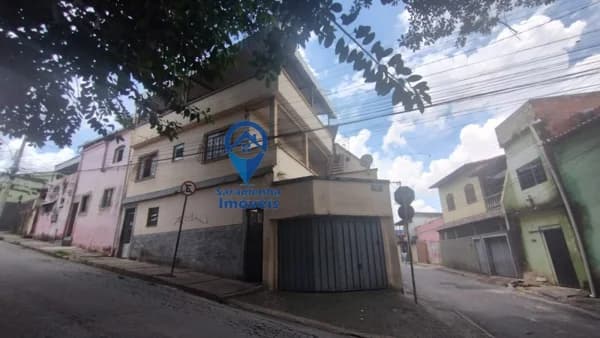 Casa Padrão para Venda em Primeiro de Maio Belo Horizonte-MG