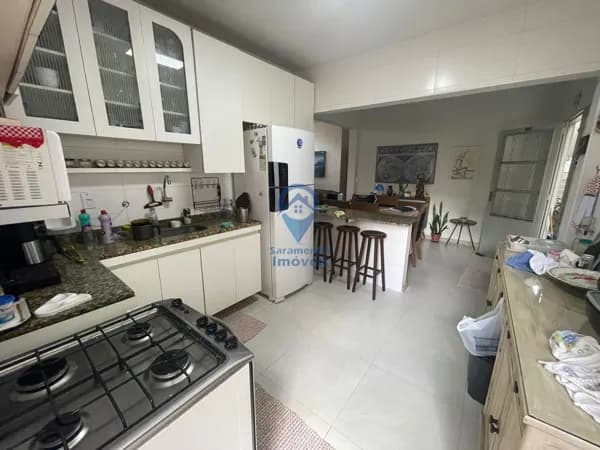 CASA EM BH DE 3 QUA, 01 SUITE, VARANDA, QUINTAL, TERRAÇO E VAGA PARA 02 CARROS,