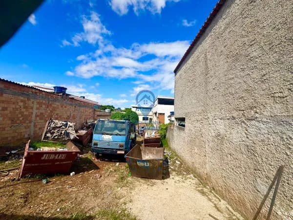 OPORTUNIDADE DE NEGOCIO DE LOTE NO BAIRRO GUARANI.