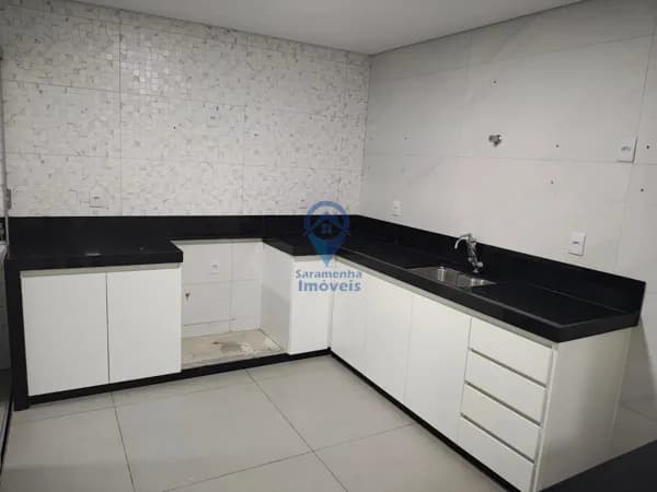 Oportunidade - Casa Geminada Bairro Santa Mônica, BH - MG.