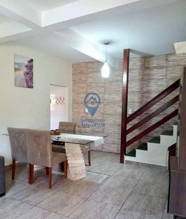 EXCELENTE CASA DE 03 QUA, SUITE, QUINTAL E 03 VAGAS DE GARAGEM.