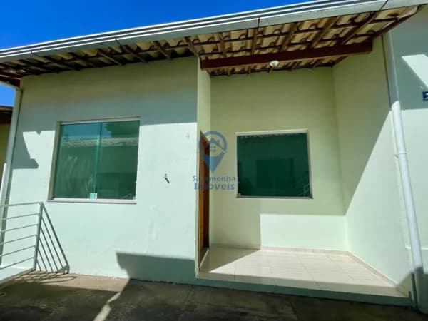 Casa Geminada Plana no Bairro Frei Leopoldo – Conforto e Praticidade!