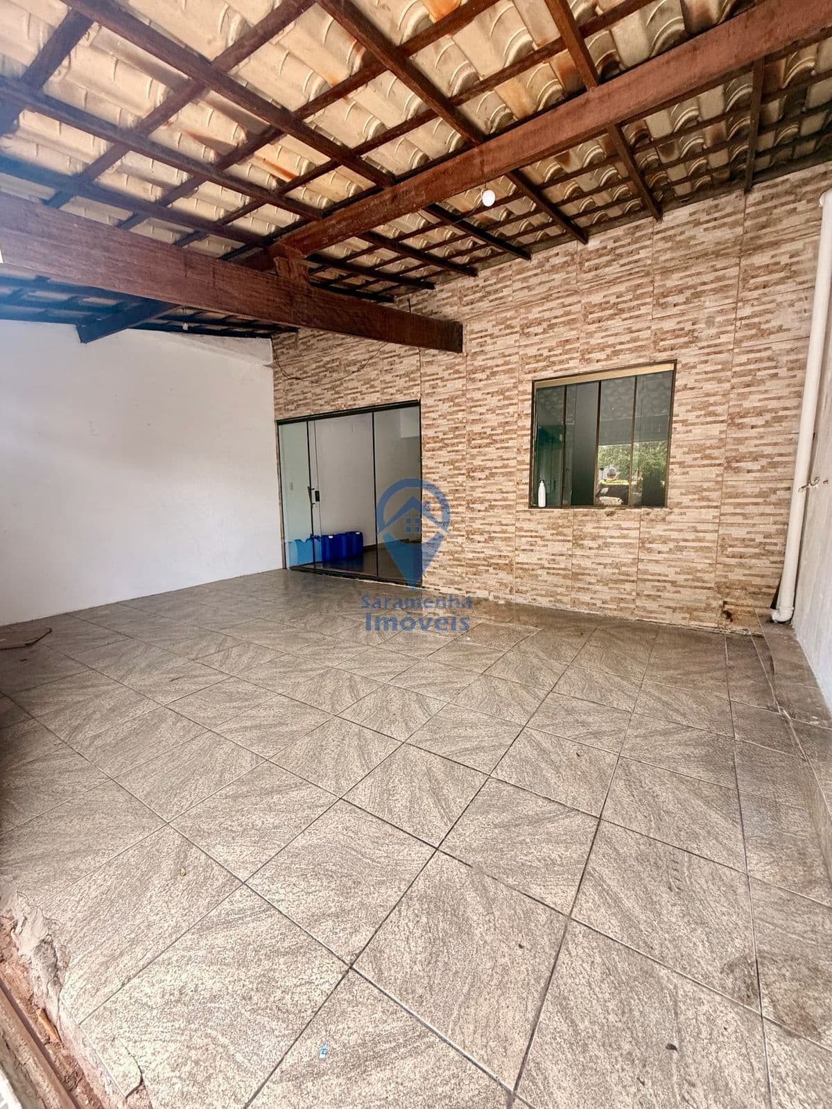 Casa à venda no bairro Acaiaca, próximo à parte comercial do Nazaré
