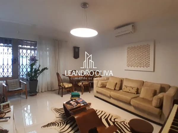🏡 Casa com Edícula à Venda – Campo Belo