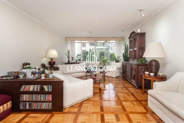 OPORTUNIDADE em frente ao Colégio Dante Alighieri na R. Peixoto Gomide esq. Al. Itu !!!!! Apto com 212m2
