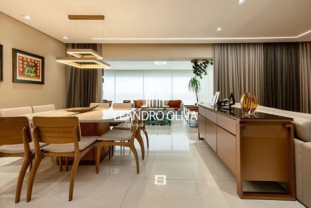 🏡 APARTAMENTO À VENDA EM MOEMA – ALTO PADRÃO!