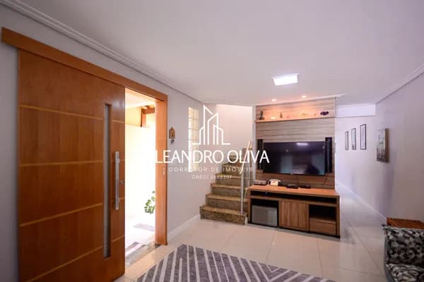 Sobrado à venda com 3 dormitórios (1 suíte) | Vila Brasilina São Paulo/SP