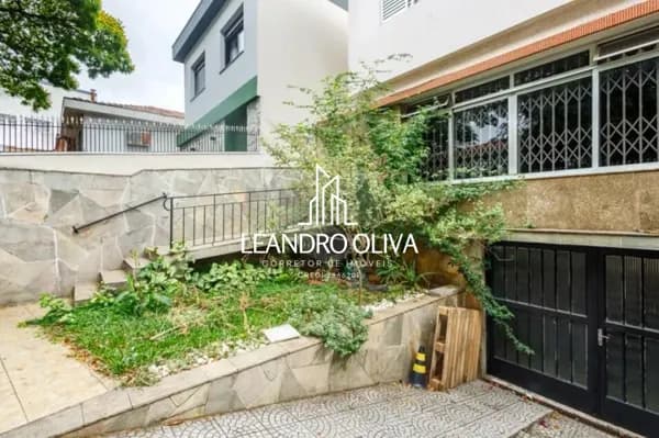 Sobrado à Venda na Vila Mariana – 370 m² | 3 Dormitórios | 6 Vagas
