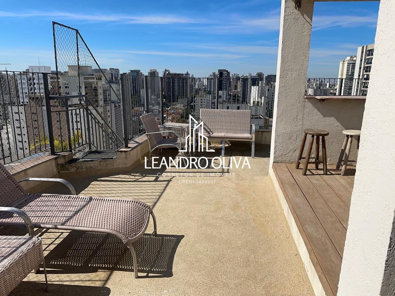 À Venda Cobertura Triplex com Churrasqueira e Solário na Vila Clementino Avenida Onze de Junho | 4 Dormitórios | 4 Banheiros | 2 Vagas | 200 m² de área total