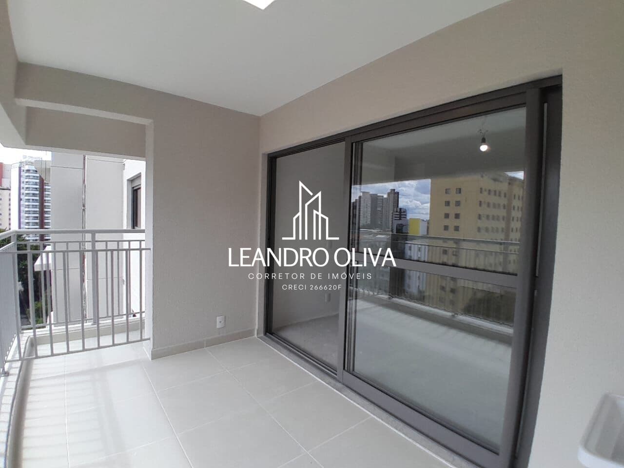 Apartamento à Venda - 65m² | 2 Dormitórios | 1 Suíte | Varanda Gourmet | 1 Vaga de Garagem