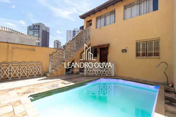 Casa residencial em Mirandopolis (Vila Mariana) muito bem localizada, com área útil de 330 m² e terreno de 244 m²