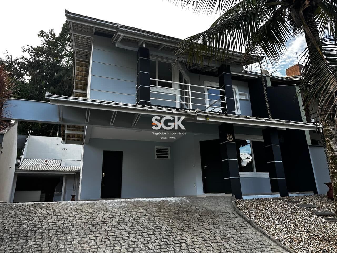 Casa Alto Padrão no Bairro América com Espaço Gourmet e Excelente Localização