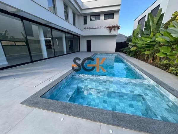 Casa Nova de Alto Padrão no Condomínio Royal Garden - Pronta para Morar | Pirabeiraba, Joinville