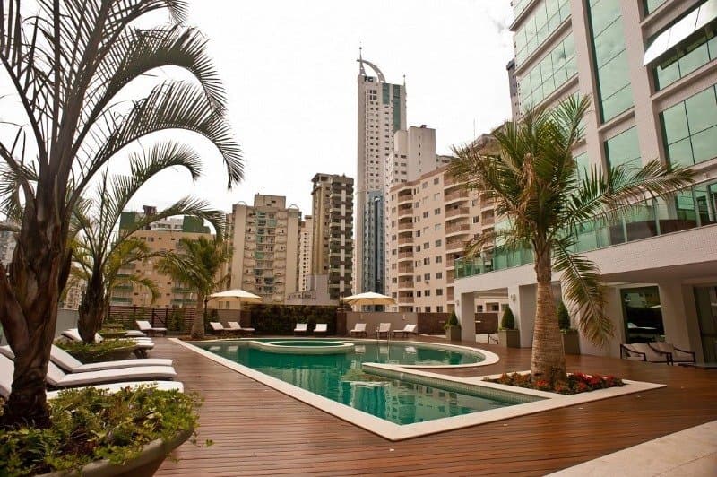 Apartamento 3 Suítes e 3 Vagas na Avenida Brasil – Quadra Mar em Balneário Camboriú | Le Parc Residence