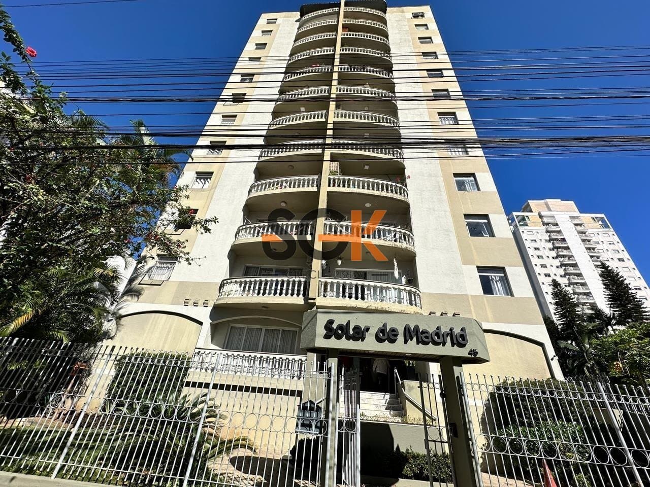Você disse: Preciso reduzir 45 caractéres dessa descrição Se você procura sofisticação, tecnologia construtiva e conforto absoluto, esta residência de alto padrão no Essence Condomínio Parque é a escolha ideal. Um projeto exclusivo que une arquitetura