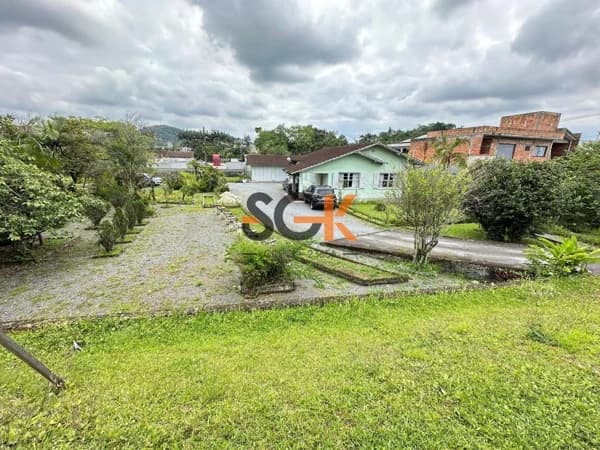 Área à venda no bairro Anita Garibaldi em Joinville/SC