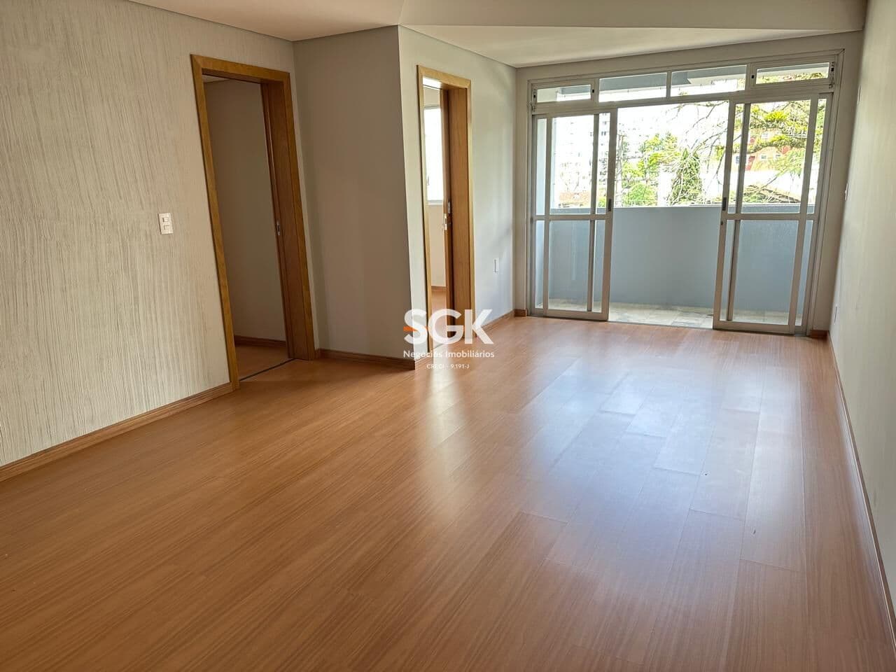Apartamento com 2 Suítes e Hidromassagem no Anita Garibaldi | Edifício Vitória Régia