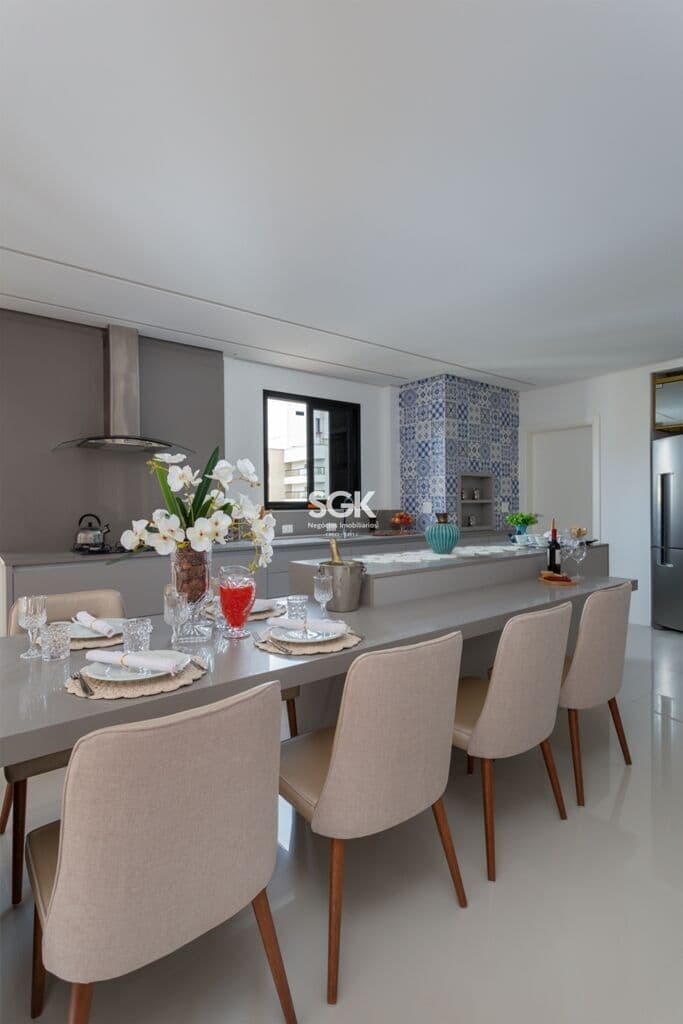 Apartamento Alto Padrão com 3 Suítes no Centro de Balneário Camboriú