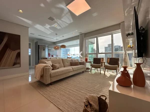 Apartamento Alto Padrão com 3 Dormitórios no Bairro Itacolomi – Balneário Piçarras/SC