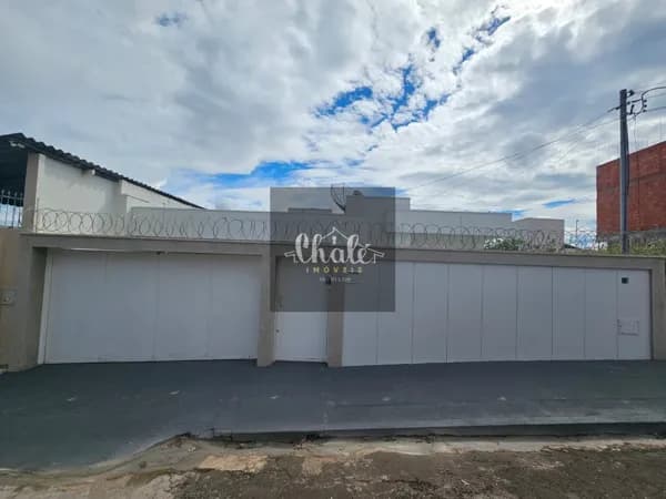 Casa em Passos - Centro