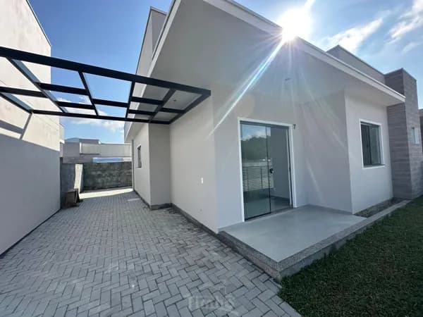 Casa Nava com Suíte a Venda