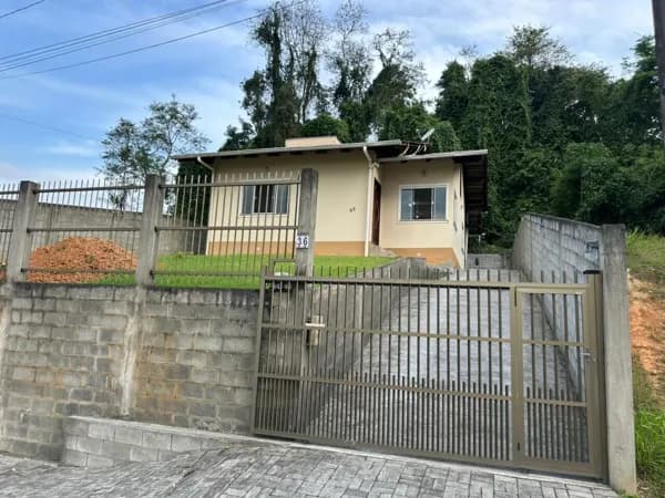 Casa a Venda em Indaial
