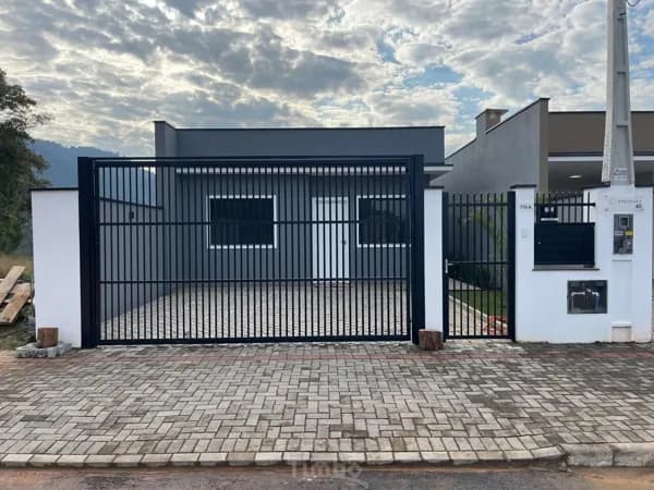Lindo Casa Nova a Venda em Timbó