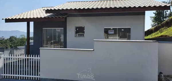Casa Nova no Bairro das Nações