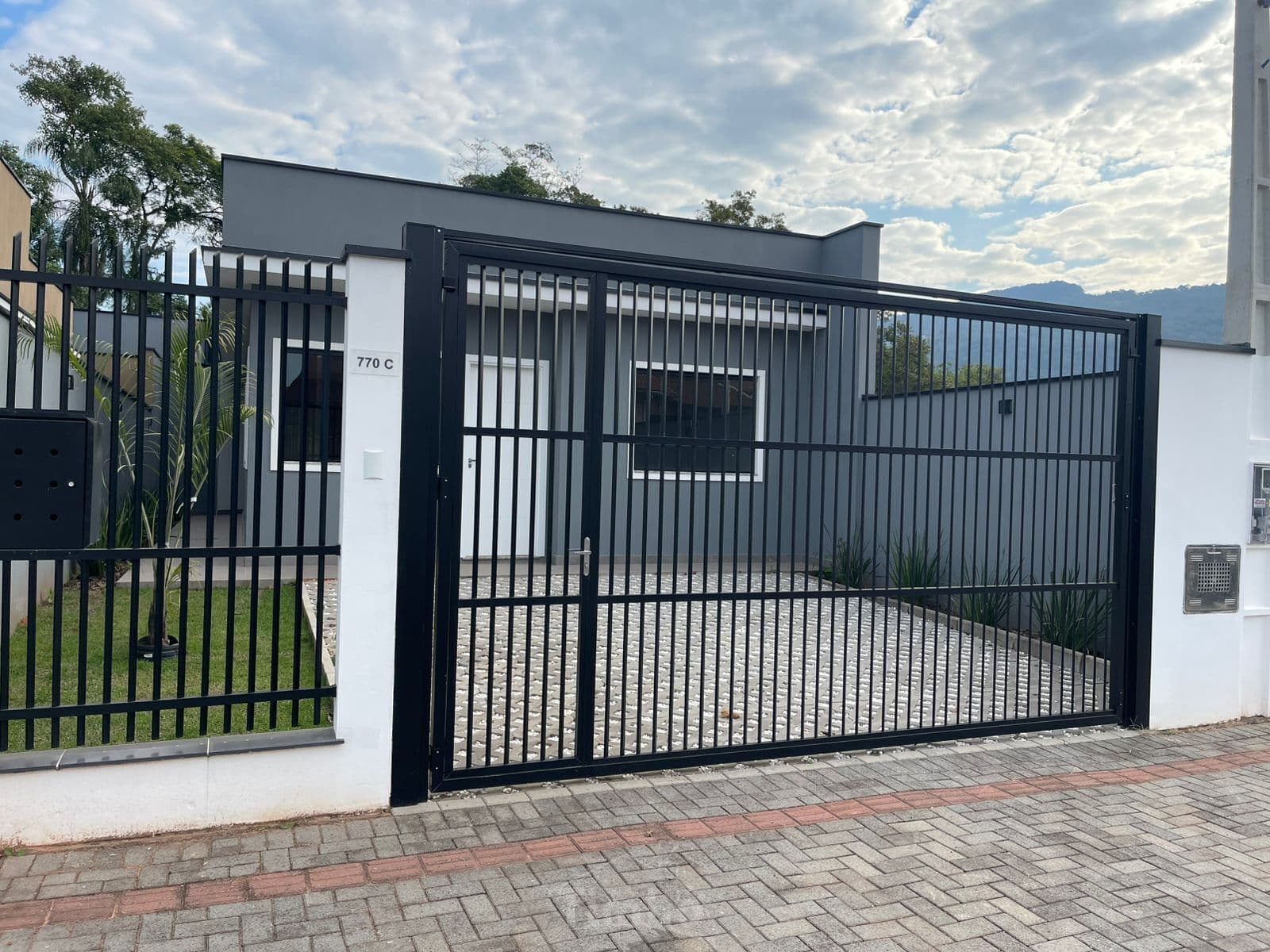 Casa nova com suíte a venda em Timbó