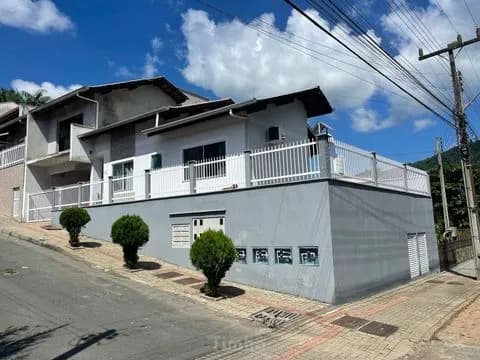 Casa em Timbó - Estados