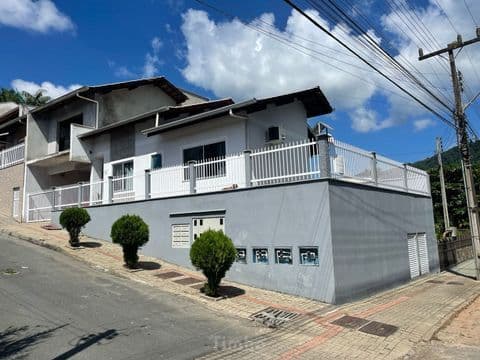 Casa em Timbó - Estados