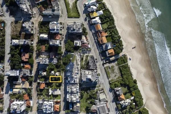 Terreno à venda na praia do Mariscal, Bombinhas SC