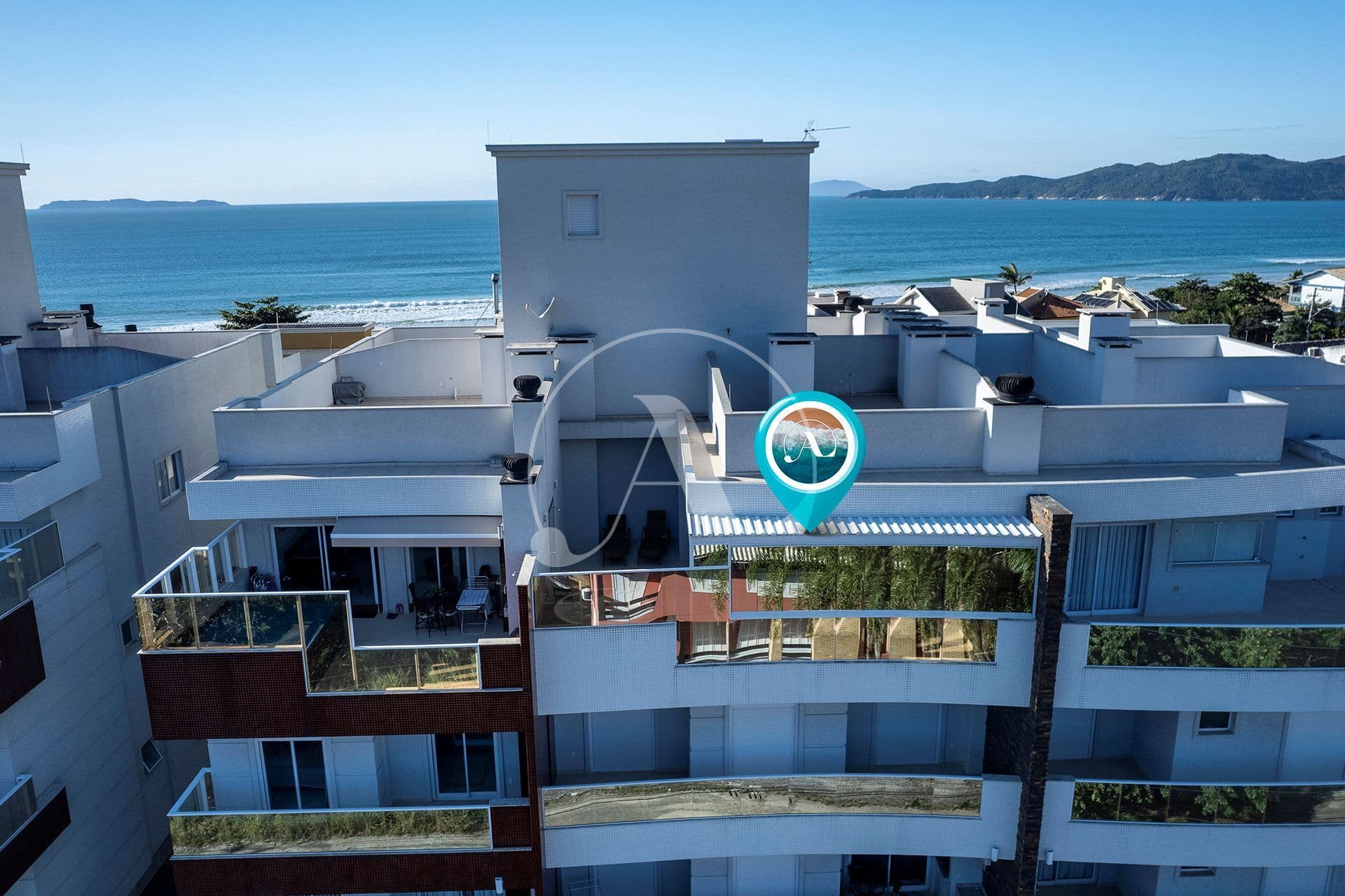 Cobertura na praia do Mariscal em Bombinhas - Cód. 01082
