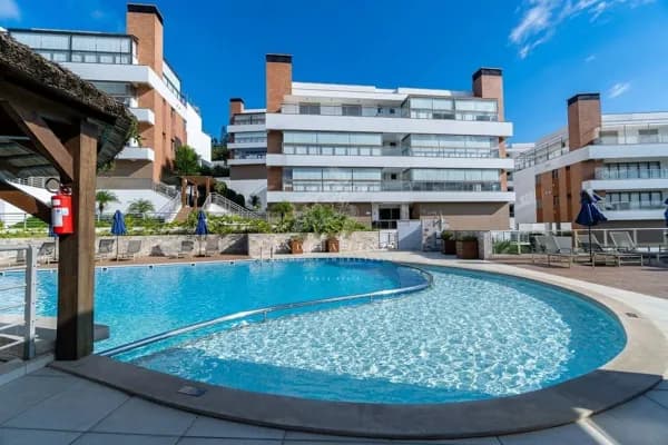 Lindo apartamento com vista para o mar à venda no centro de Bombinhas – SC – Cód. 01769