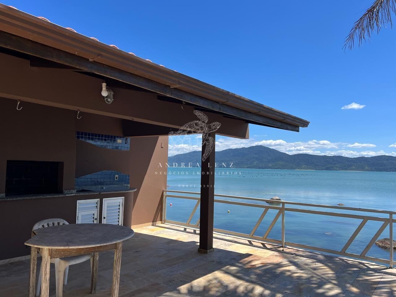 Casa com vista paradisíaca em Bombinhas /SC