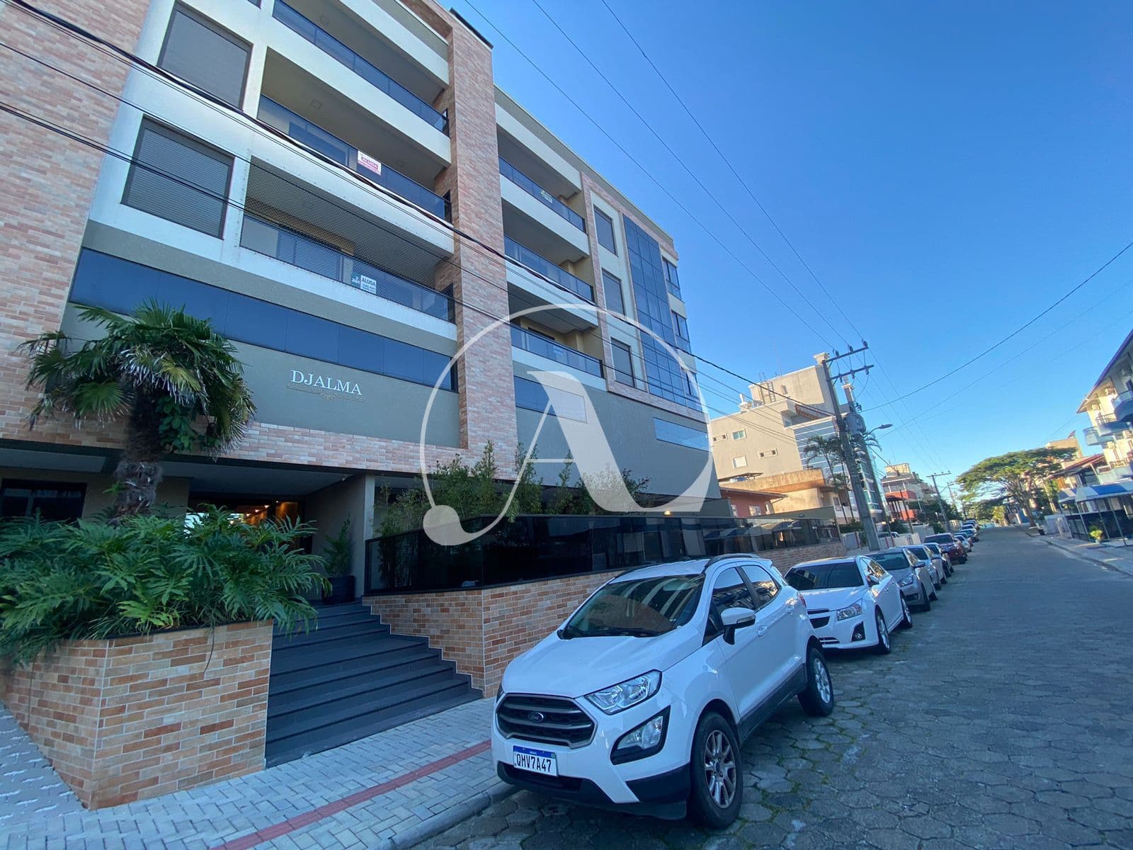 Apartamento mobiliado perto do mar no Centro - Bombinhas/SC