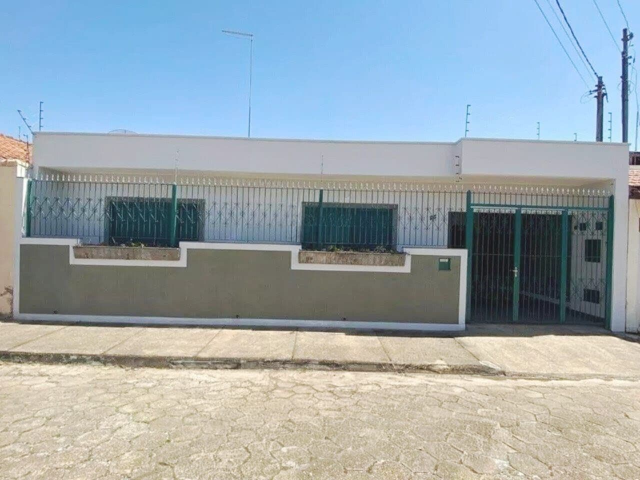 Casa com 3 dormitórios à venda, 102 m² por R$ 420.000,00 - Santa Cecília - Pouso Alegre/MG